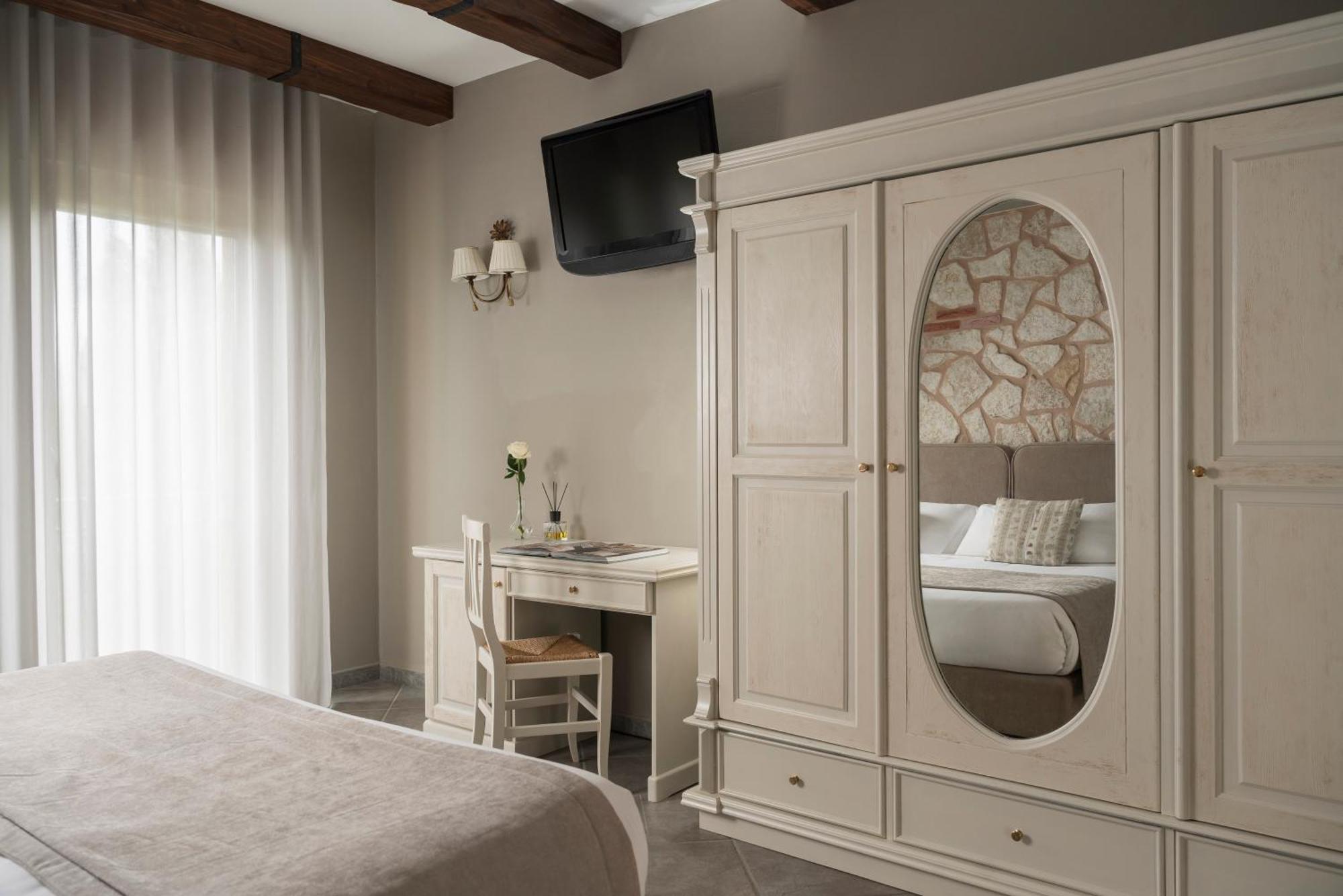Hotel Don Luis Castel Di Sangro Bagian luar foto